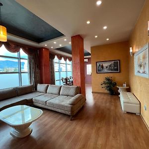 Appartement met Vier Slaapkamers